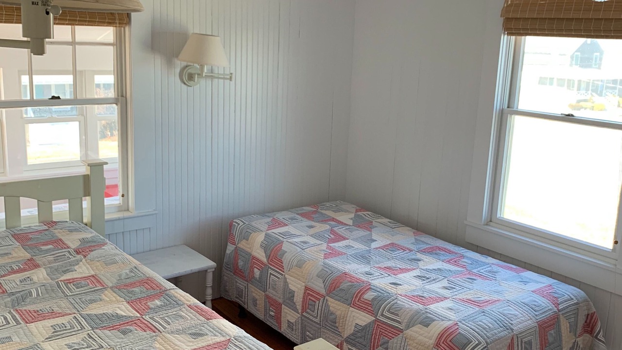 Photo of Bedroom in Duxbury