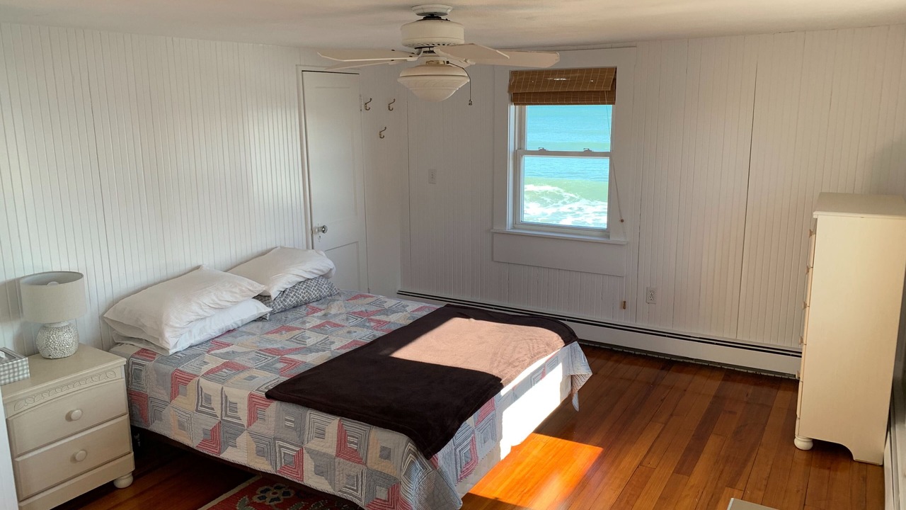 Photo of Bedroom in Duxbury