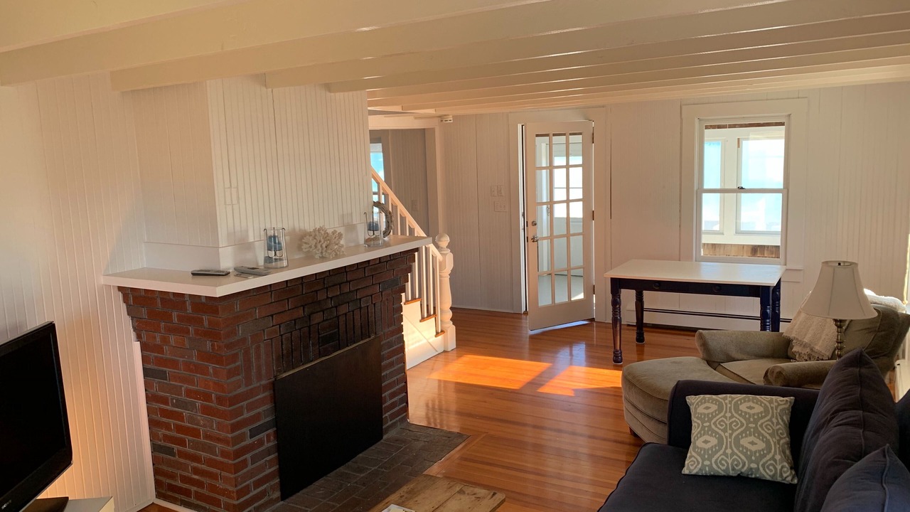 Photo of Livingroom in Duxbury