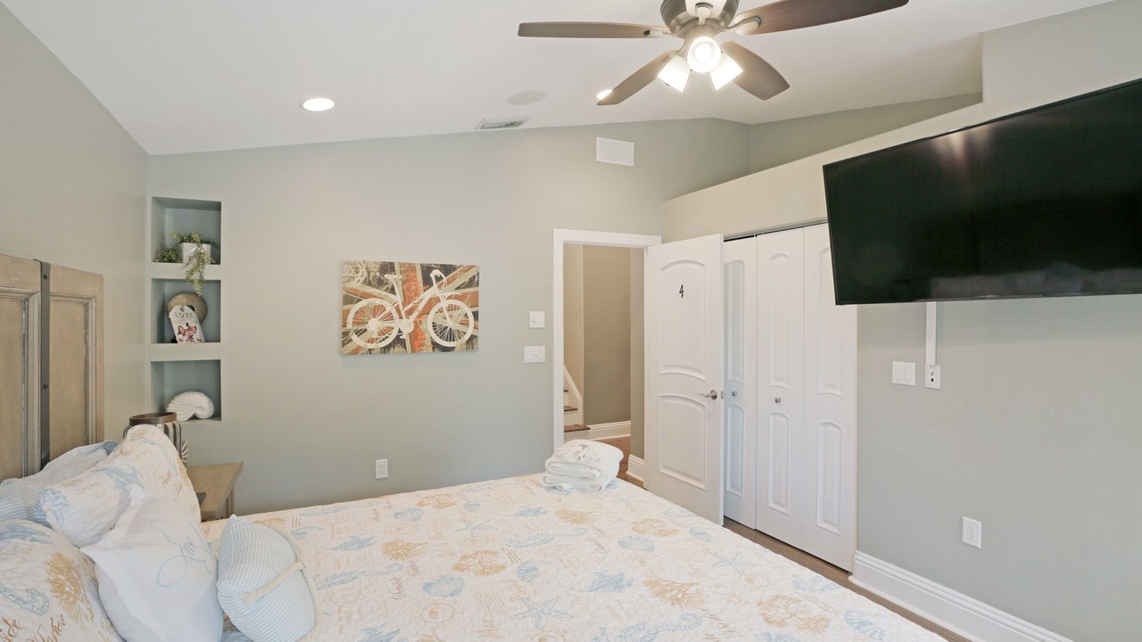 Photo of Bedroom in Bay Isle