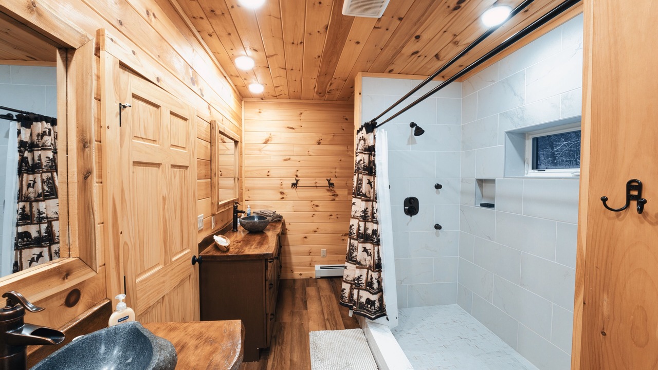 Photo of Bathroom in Jay