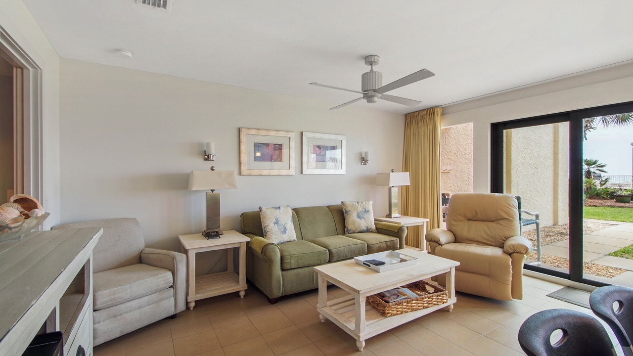 Photo of Livingroom in Fort Bay