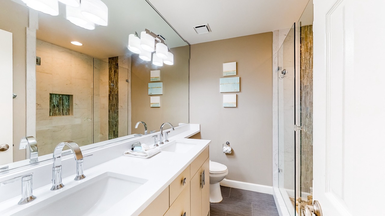 Photo of Bathroom in Sunnyside