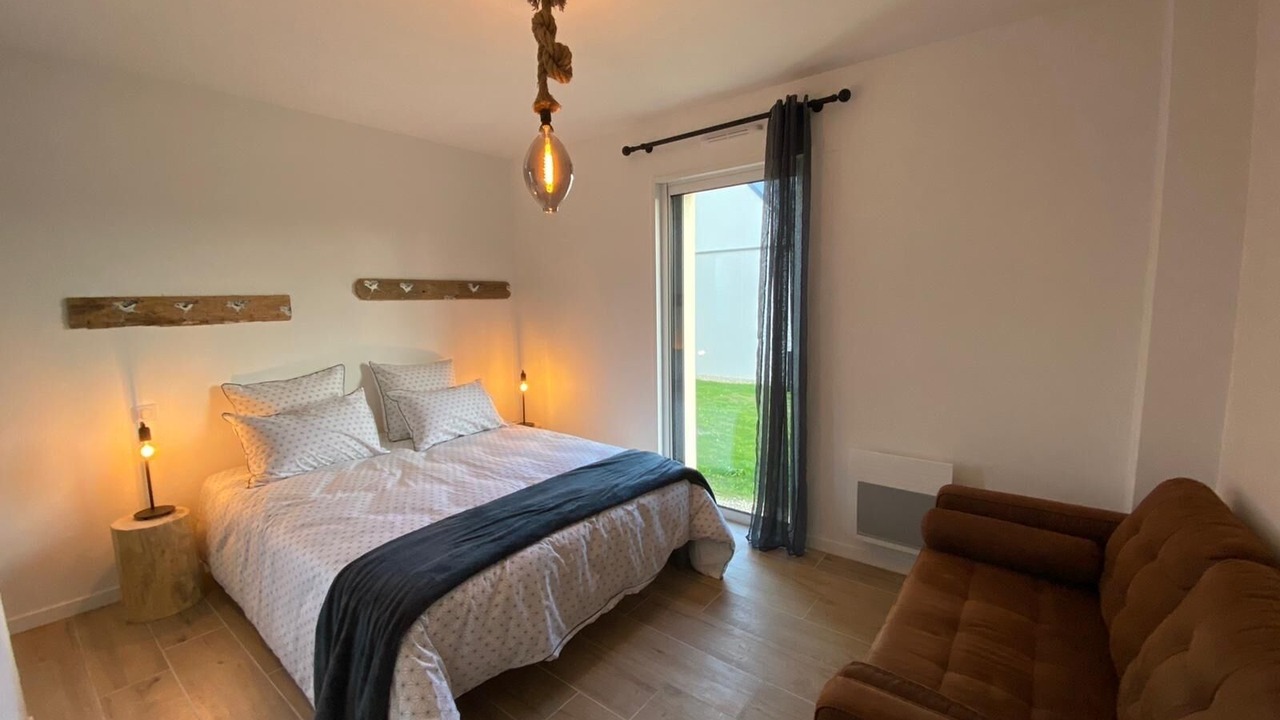 Photo of Bedroom in Penmarch