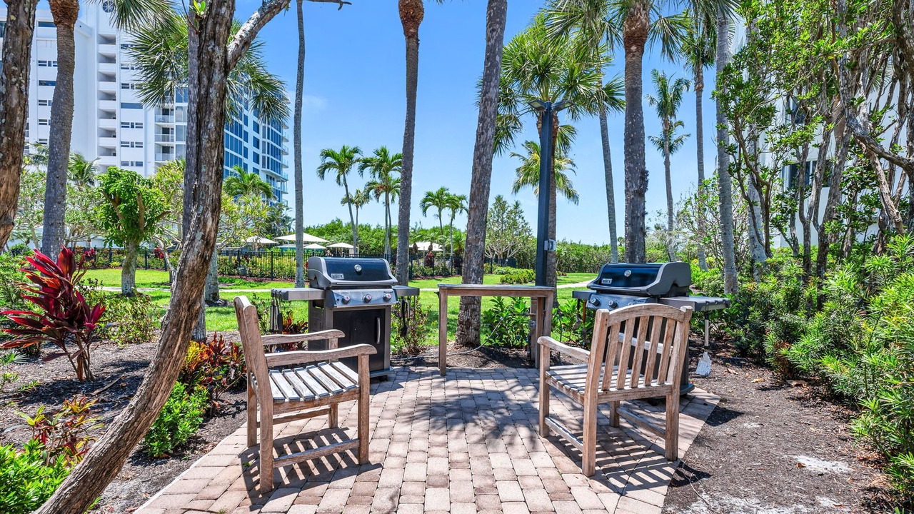 Photo of Outdoor in Park Shore
