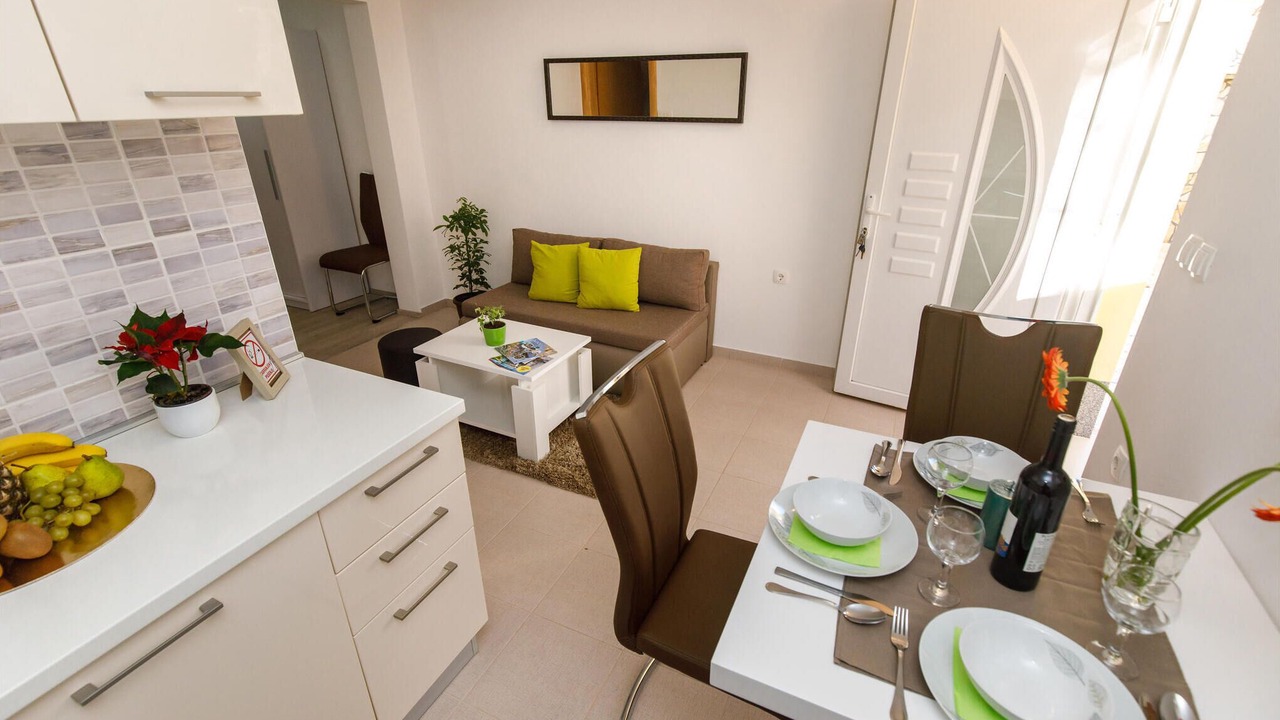 Photo of Bedroom in Cove Parja