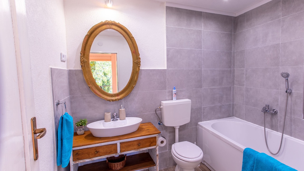Photo of Bathroom in Slime