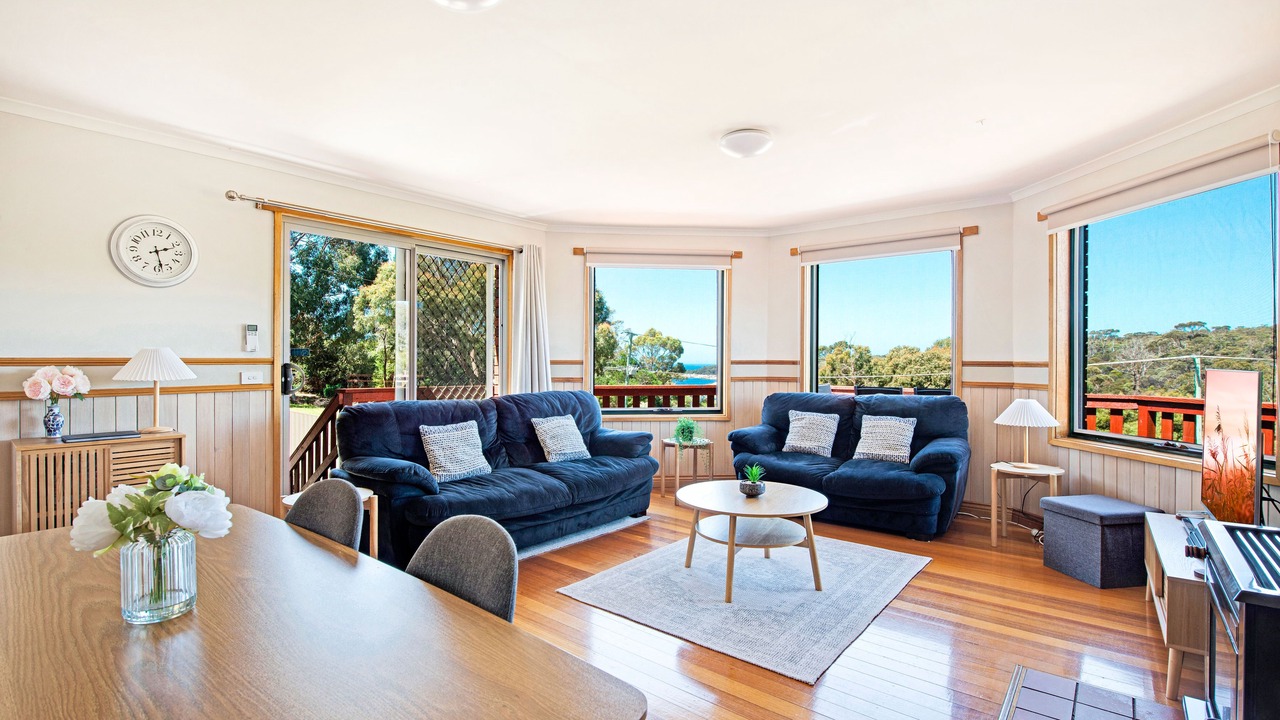 Photo of Livingroom in Binalong Bay