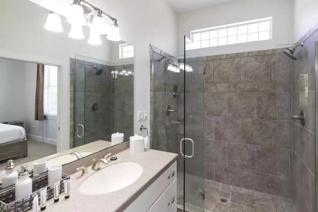 Photo of Bathroom in White's Gulfview