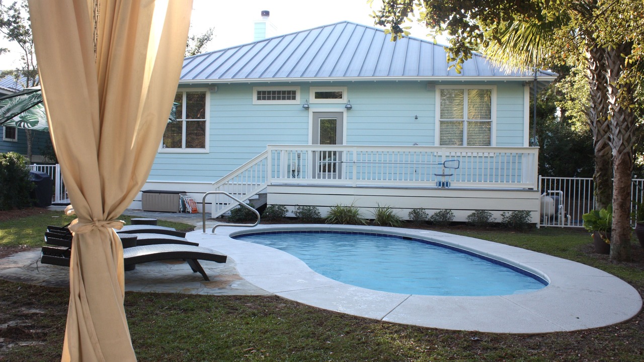 Photo of Outdoor in White's Gulfview