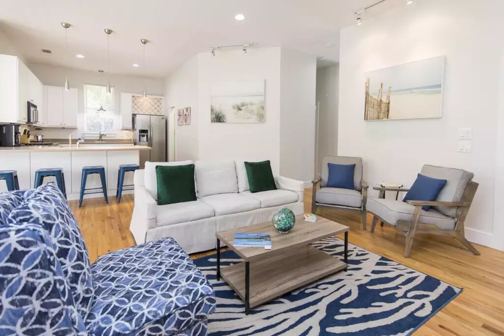 Photo of Livingroom in White's Gulfview