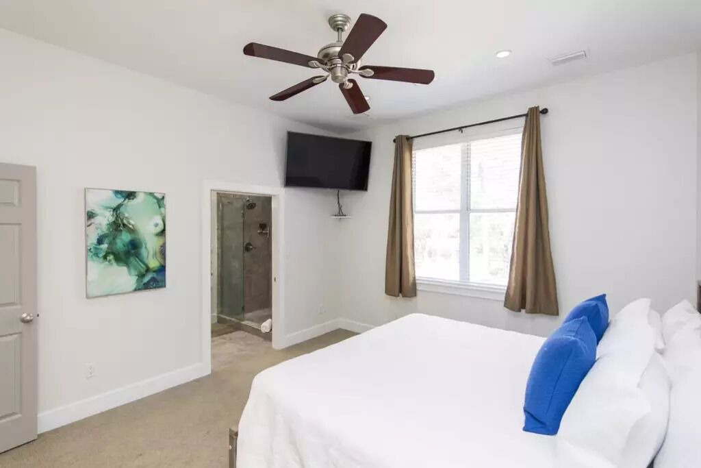 Photo of Bedroom in White's Gulfview