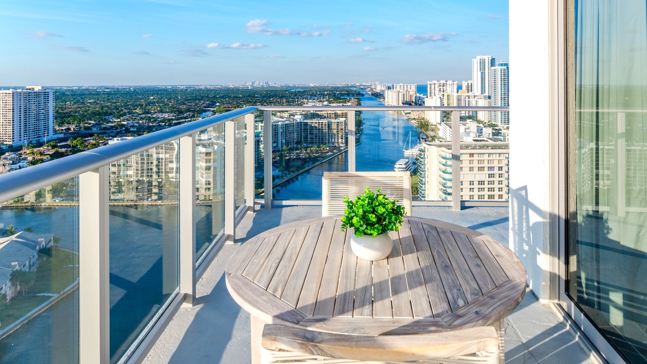 Photo of Patio Balcony in South Lake