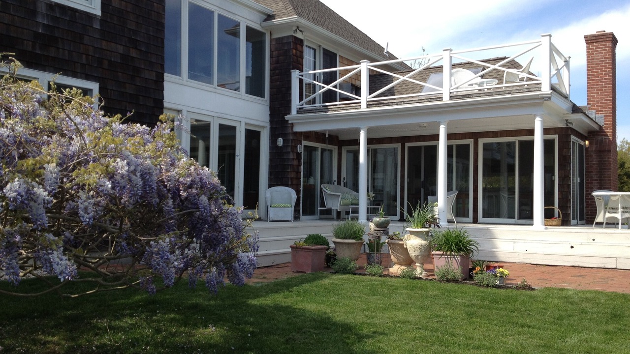 Photo of Patio Balcony in Eastport