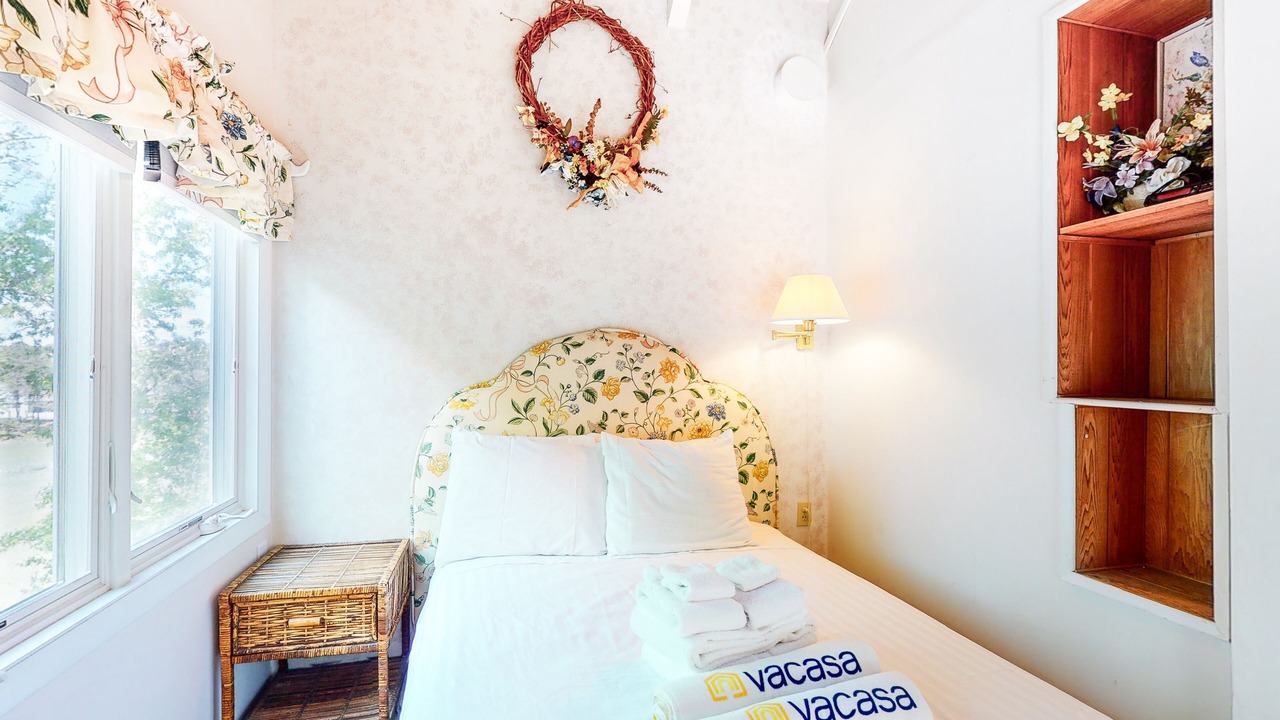 Photo of Bedroom in Summersea