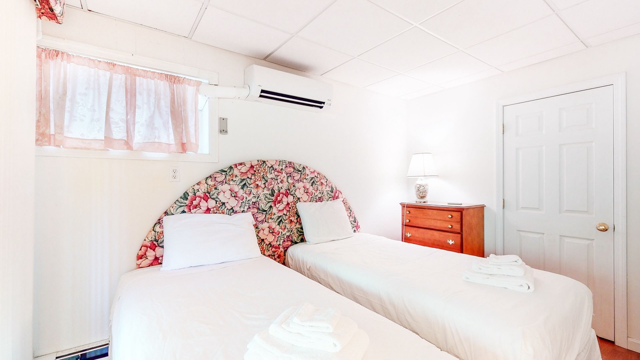Photo of Bedroom in Summersea