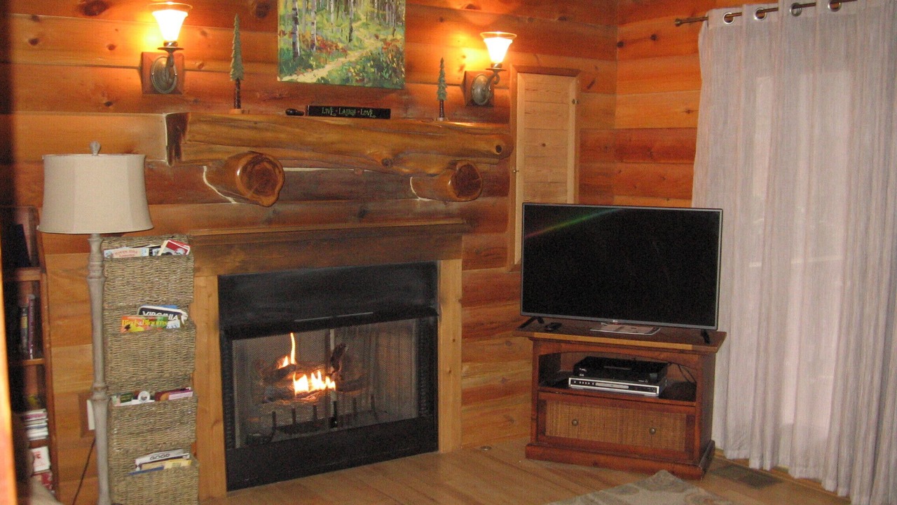 Photo of Livingroom in Luray