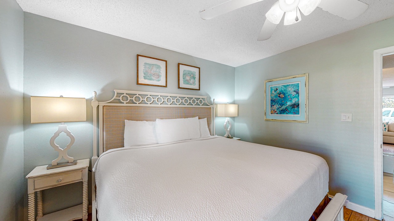 Photo of Bedroom in Miramar Beach