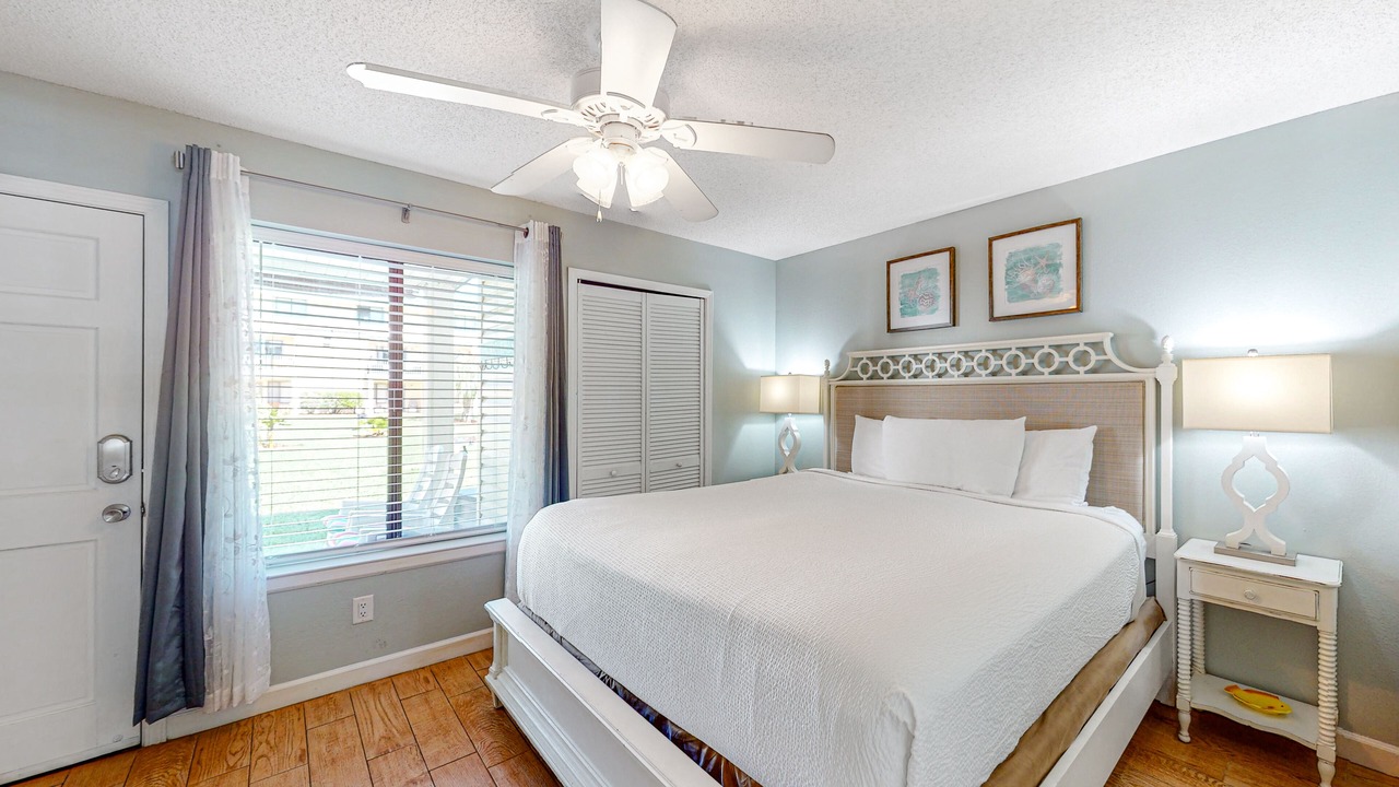 Photo of Bedroom in Miramar Beach