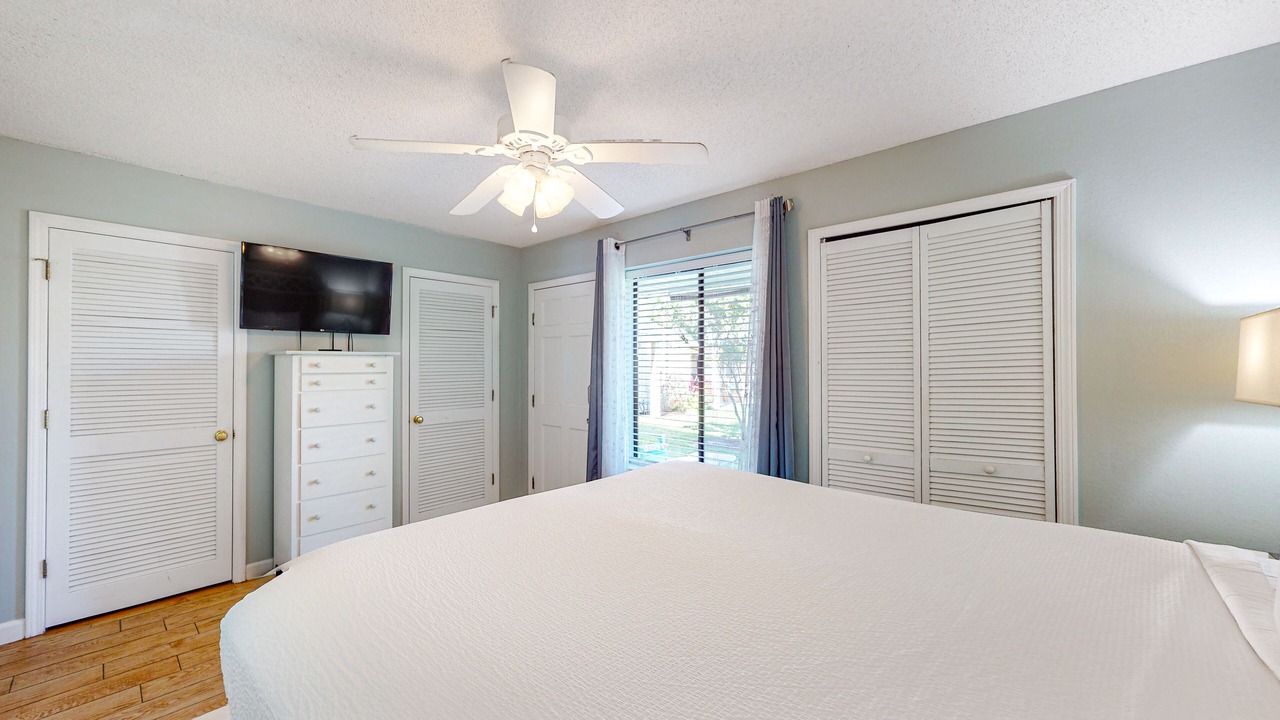 Photo of Bedroom in Miramar Beach