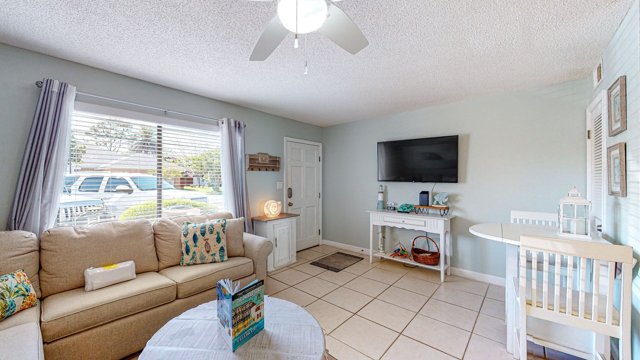 Photo of Livingroom in Miramar Beach