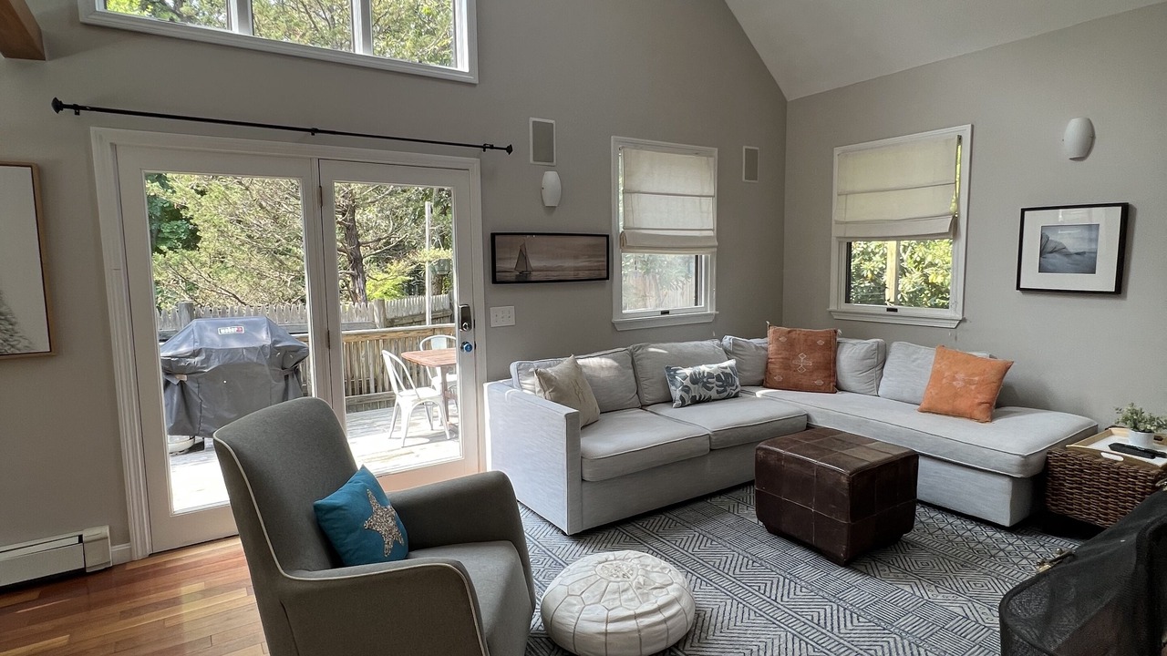 Photo of Livingroom in East Chop