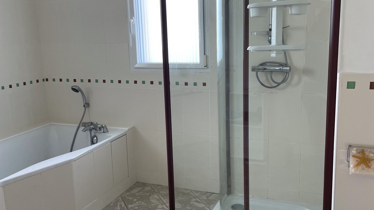 Photo of Bathroom in Kerherou