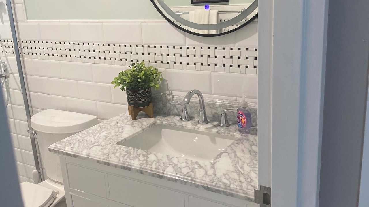 Photo of Bathroom in Mid Beach