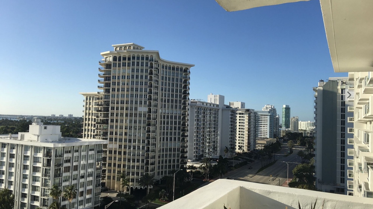 Photo of Patio Balcony in Mid Beach
