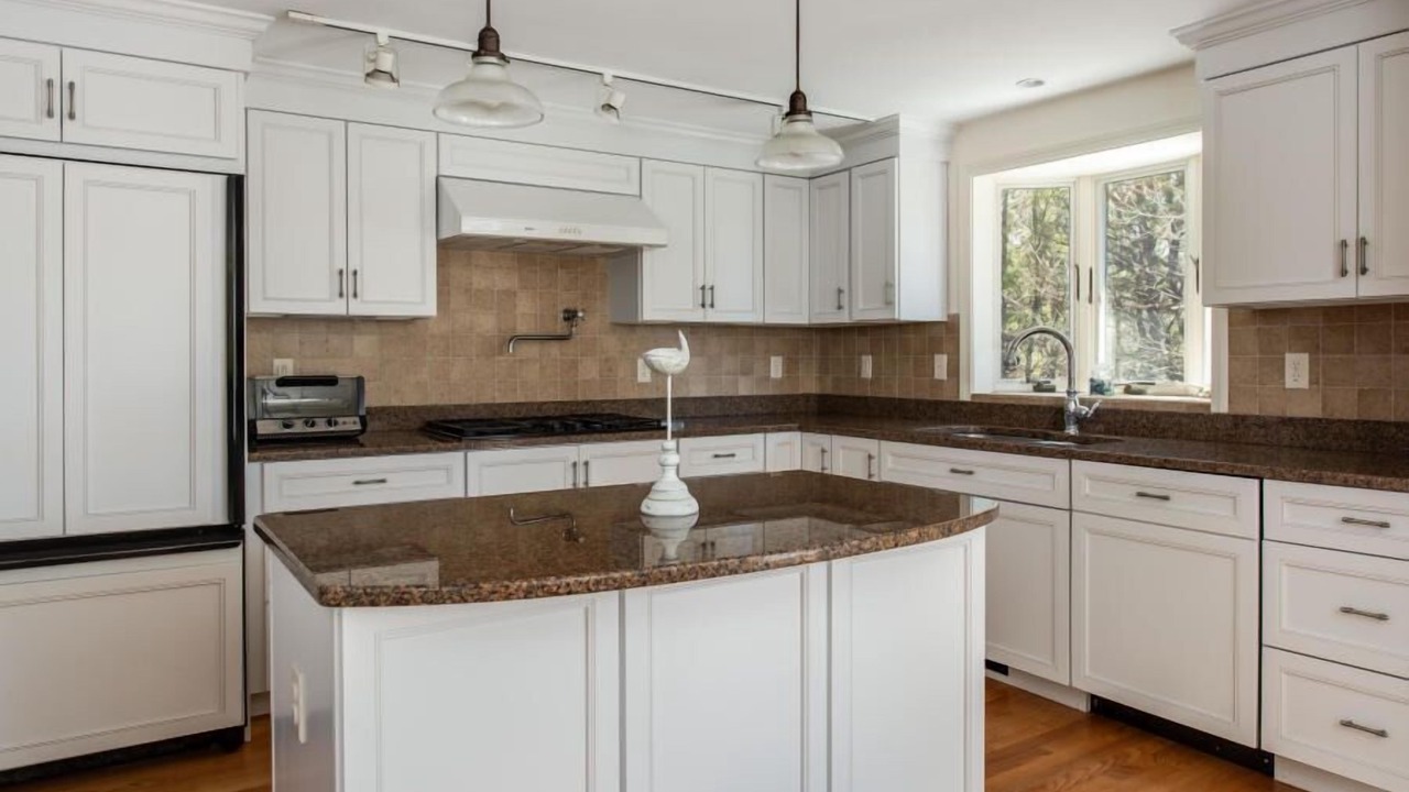 Photo of Kitchen in West Yarmouth