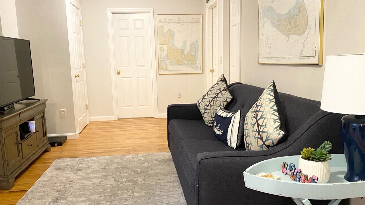 Photo of Livingroom in West Yarmouth
