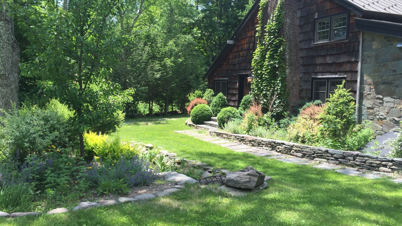 Photo of Outdoor in Lake Hill