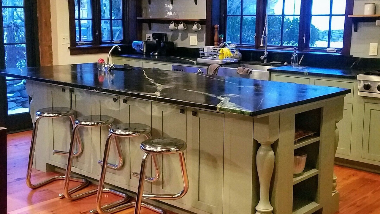 Photo of Kitchen in Lake Hill