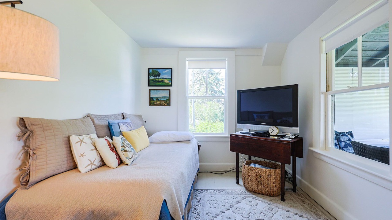 Photo of Bedroom in Gloucester