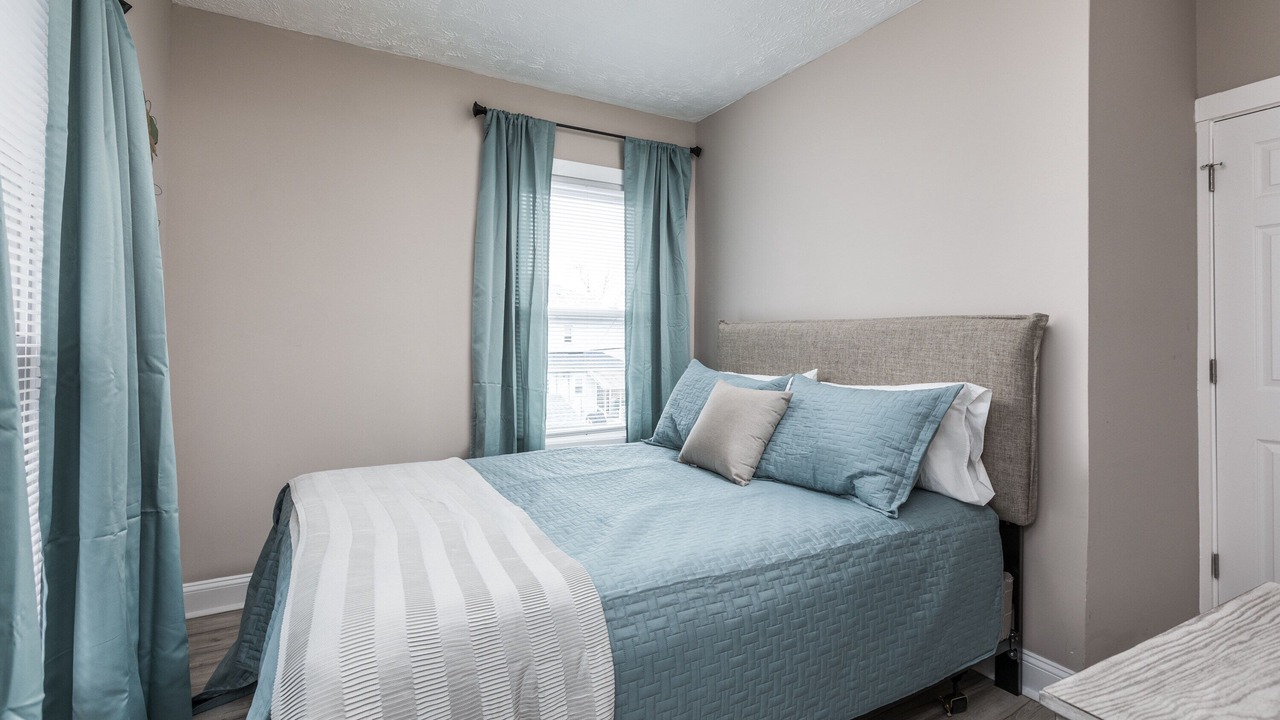 Photo of Bedroom in Near Eastside