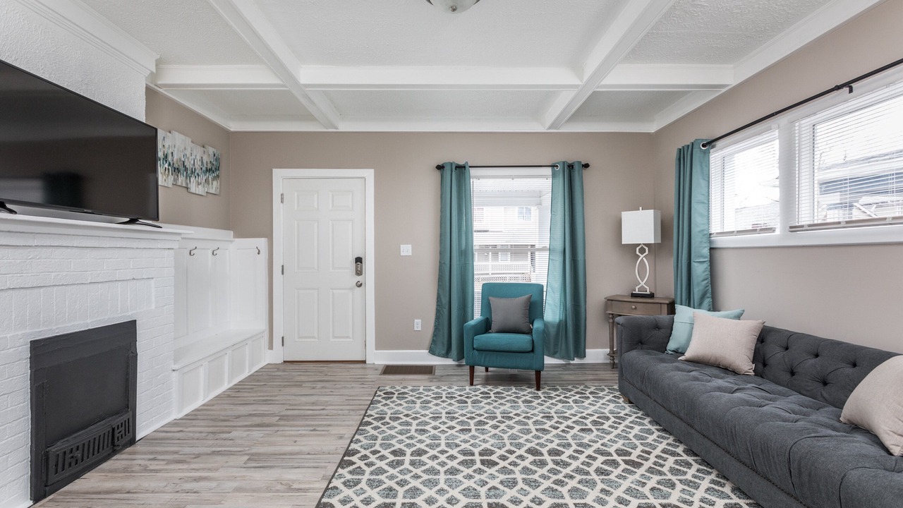 Photo of Livingroom in Near Eastside