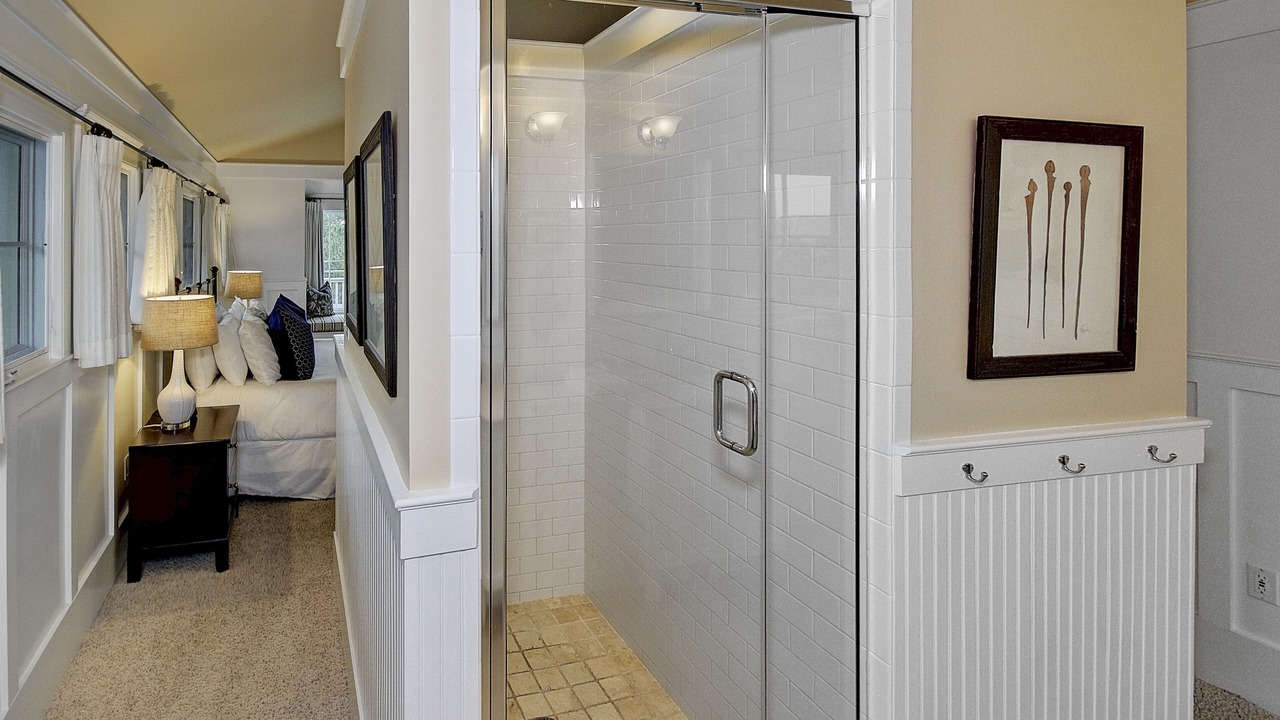 Photo of Bathroom in Beach District