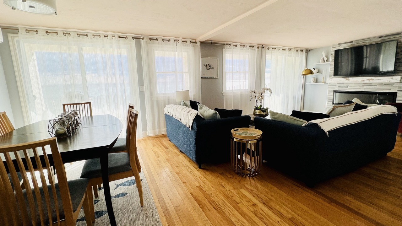 Photo of Livingroom in North Truro