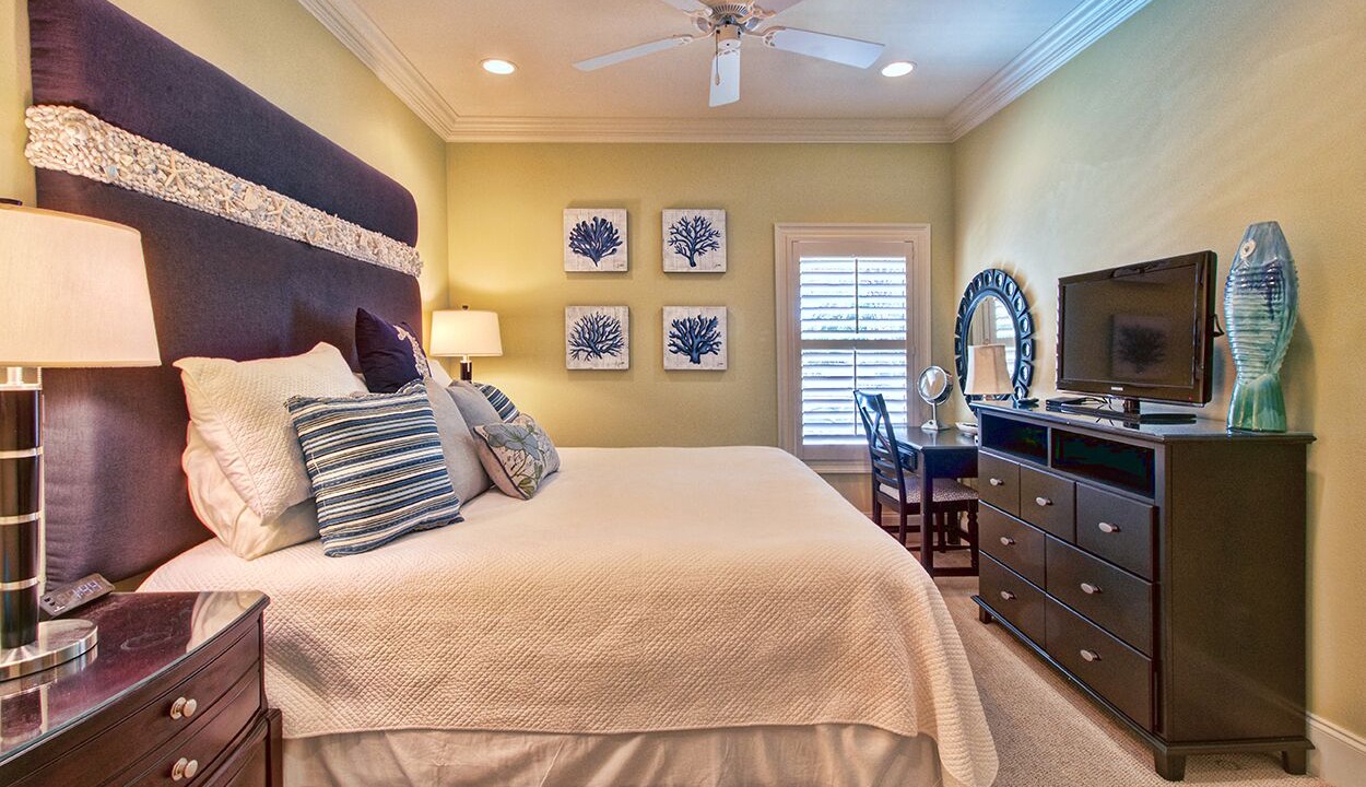 Photo of Bedroom in Frangista Beach