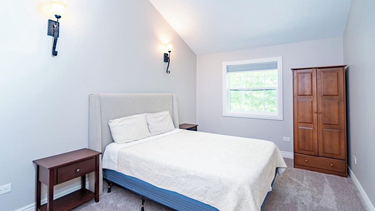 Photo of Bedroom in Delong
