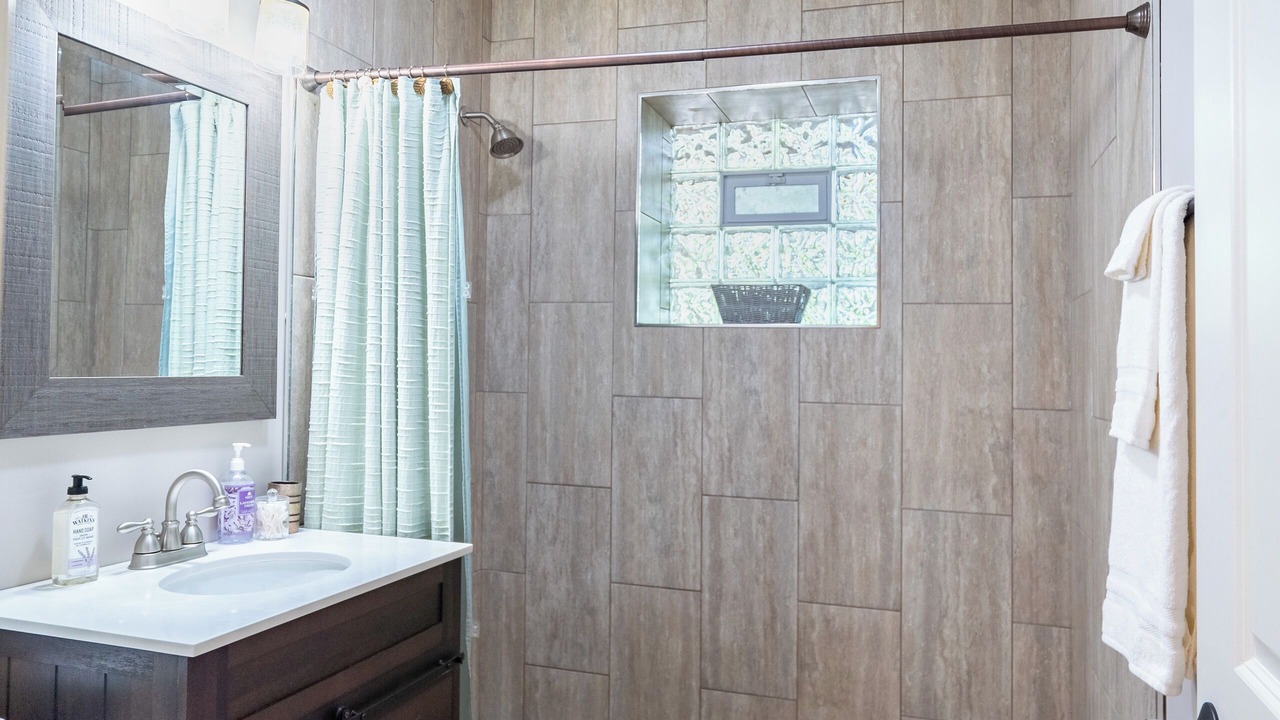Photo of Bathroom in Delong