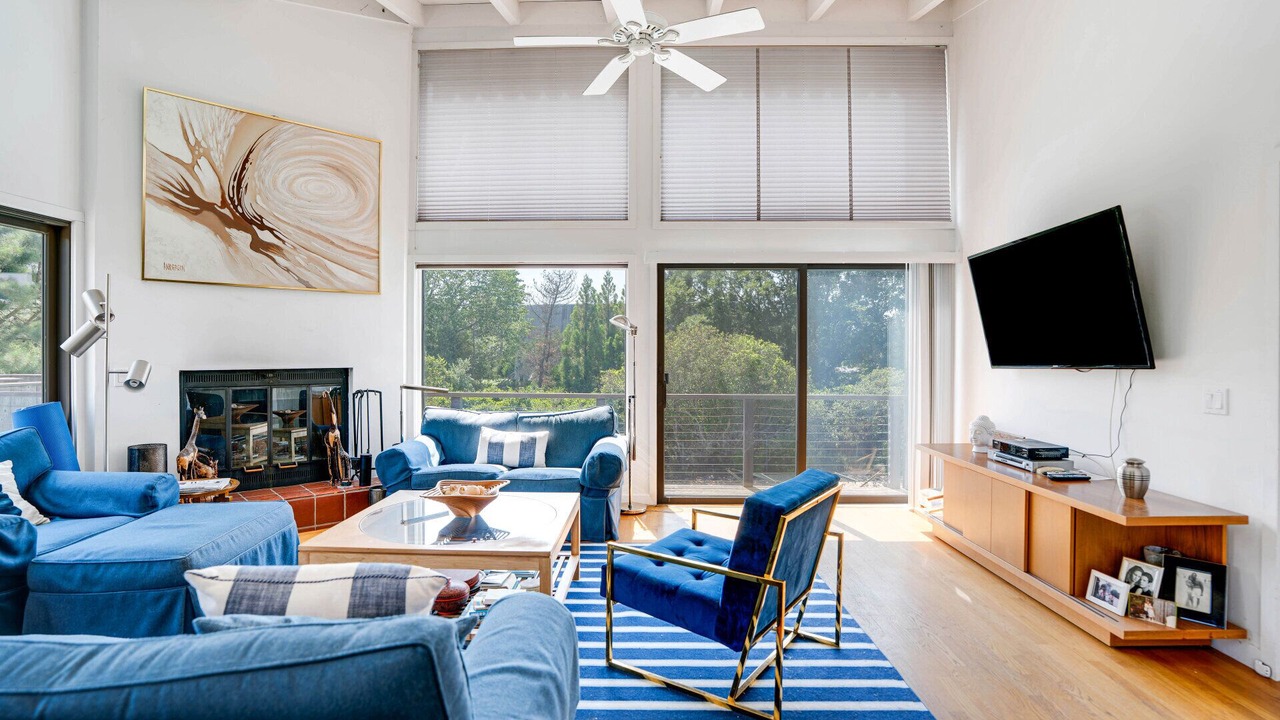 Photo of Livingroom in Beach Hampton