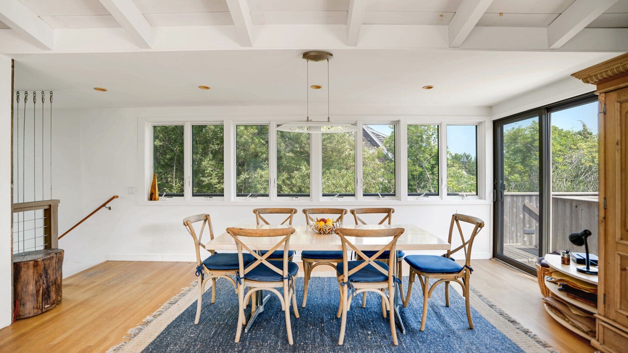 Photo of Livingroom in Beach Hampton