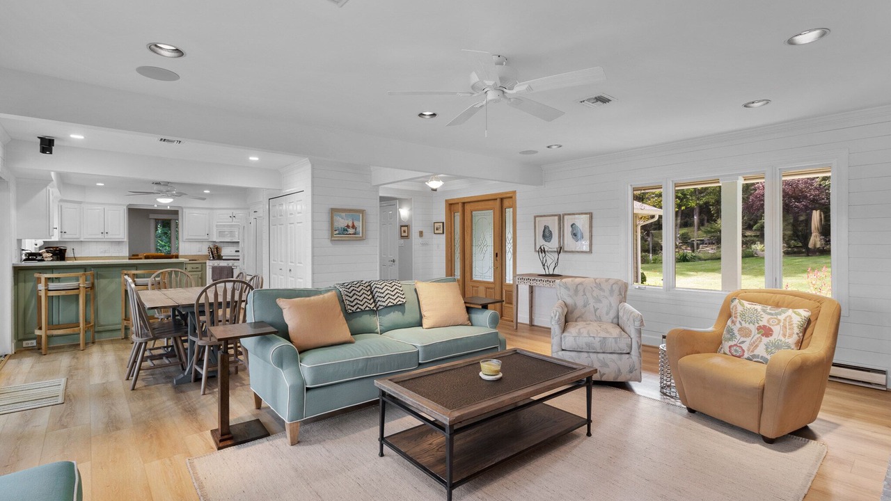 Photo of Livingroom in Lancaster