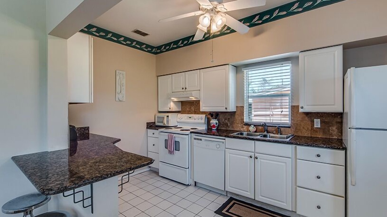 Photo of Kitchen in Bay Esplanade