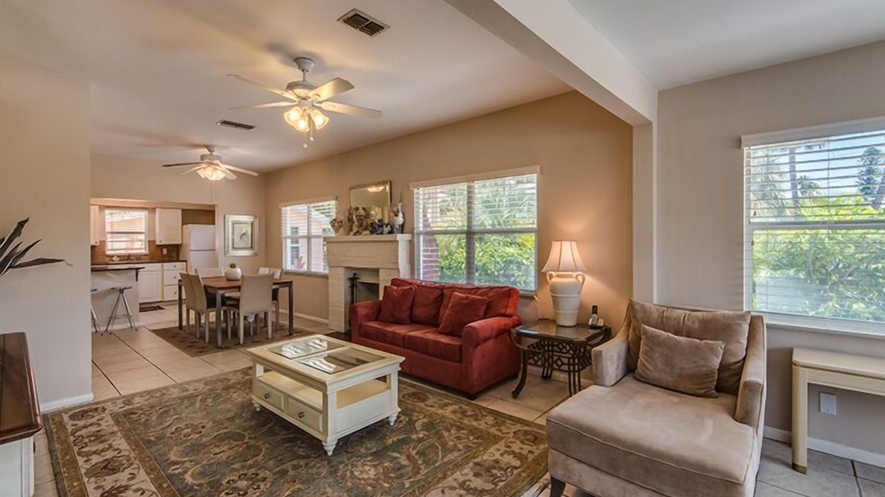 Photo of Livingroom in Bay Esplanade