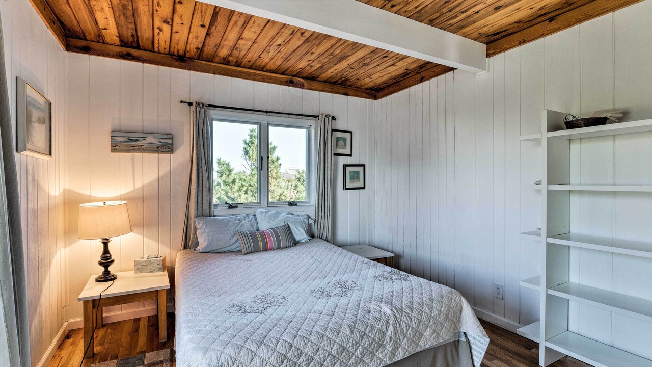 Photo of Bedroom in West Hampton Dunes