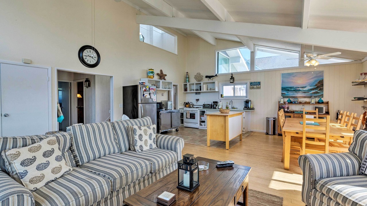 Photo of Livingroom in West Hampton Dunes
