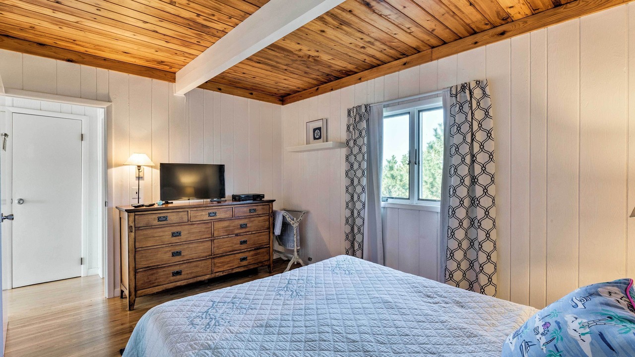 Photo of Bedroom in West Hampton Dunes