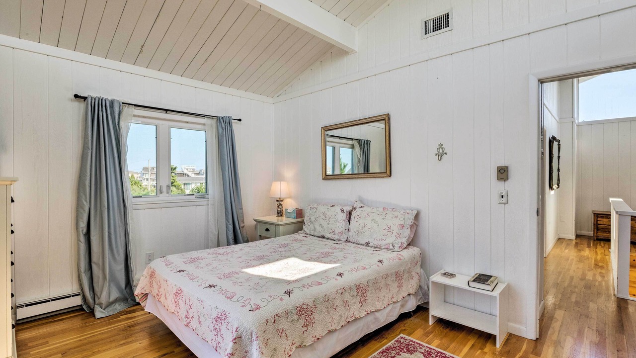 Photo of Bedroom in West Hampton Dunes